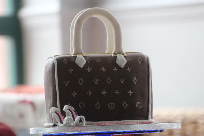Louis-Vuitton-Handbag-Cake.jpg