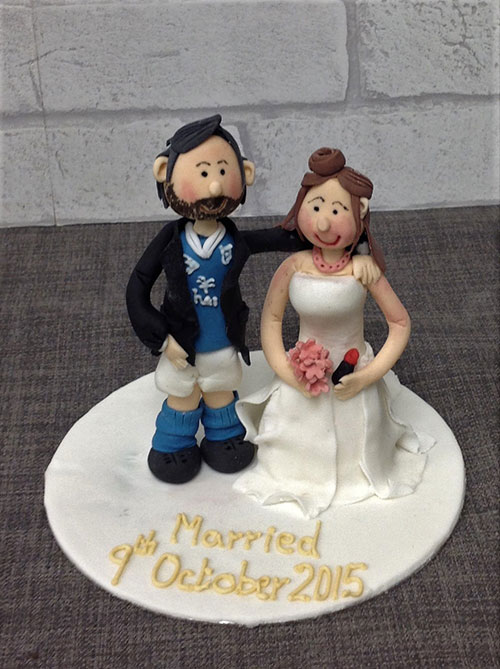 Personalised-Wedding-Cake-Bride-and-Groom-Wearing-a-Football-Kit