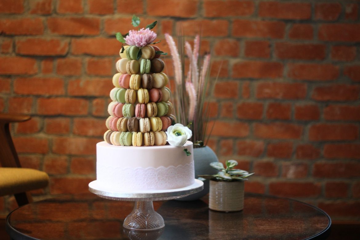 Macaron-tower-Wedding-Cake-With-Edible-Sugar-Flowers-scaled.jpg
